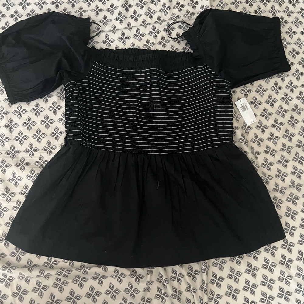 Old Navy Women’s Off The Shoulder Top NWT Size Large
